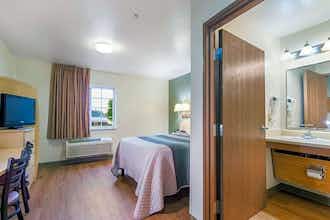 Hotel HomeTowne Studios & Suites by Red Roof Bentonville photo 5