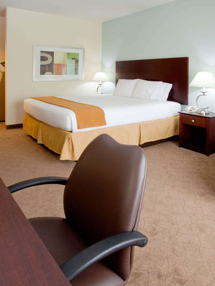 Hotel Holiday Inn Express Hotel & Suites Greensboro East photo 1