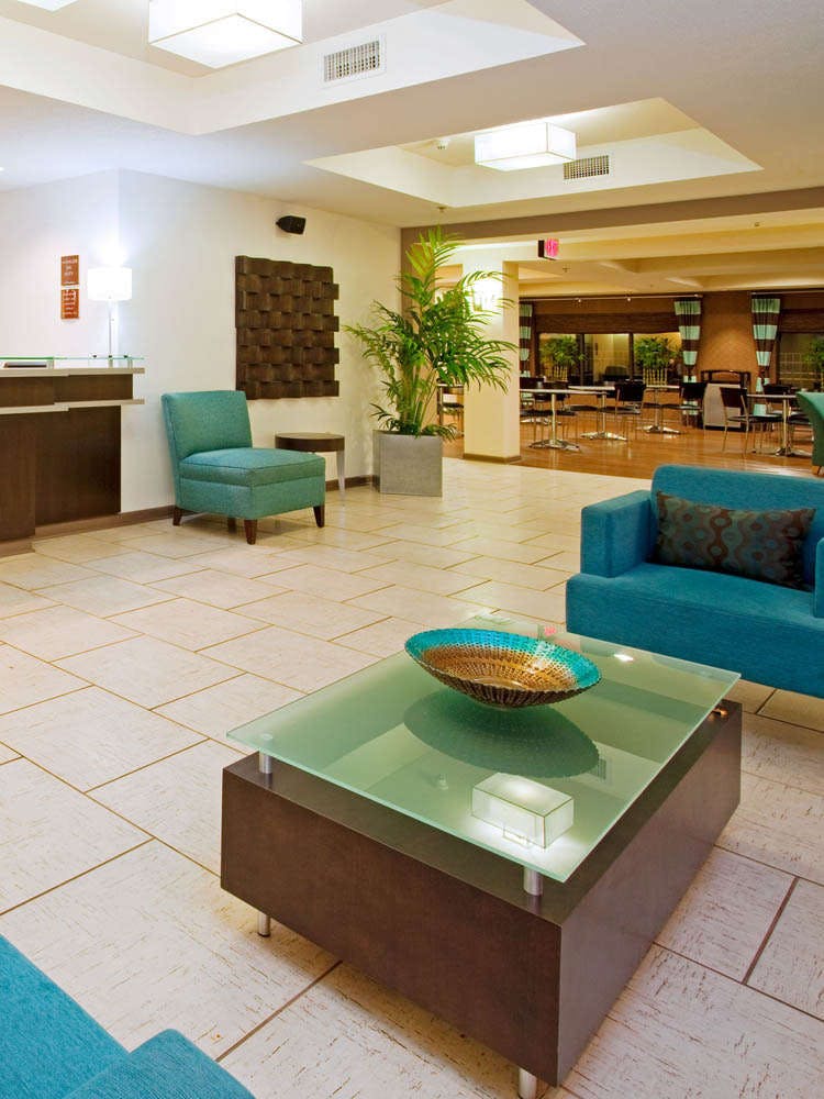 Hotel Holiday Inn Express Hotel & Suites Greensboro East photo 5