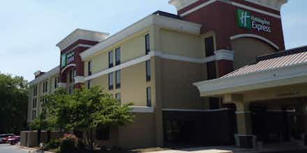 Hotel Holiday Inn Express Burlington photo 1