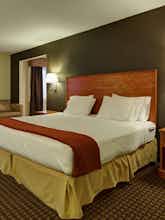 Hotel Holiday Inn Express Hotel & Suites Bucyrus photo 1