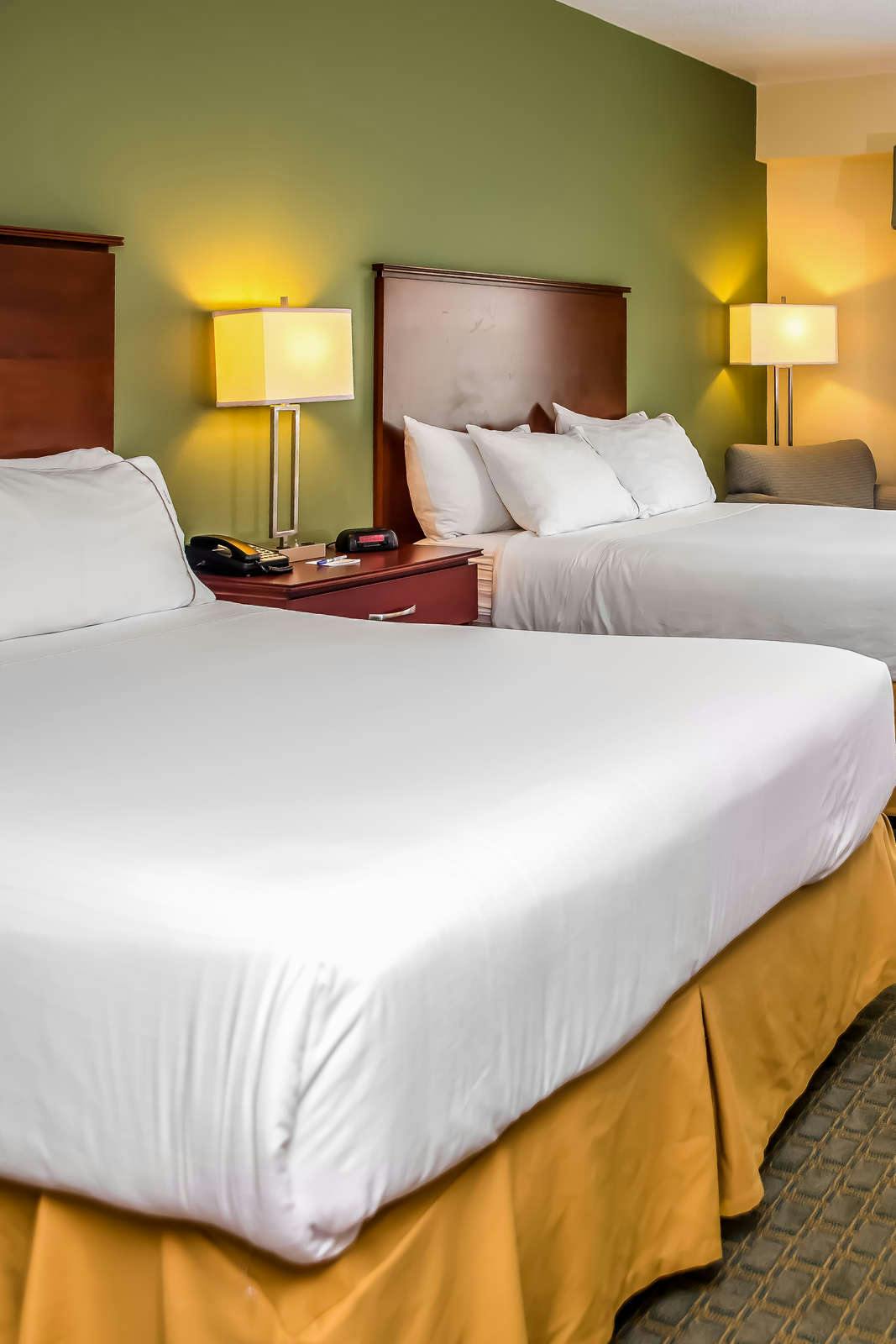 Hotel Holiday Inn Express Hotel & Suites Cocoa photo 4