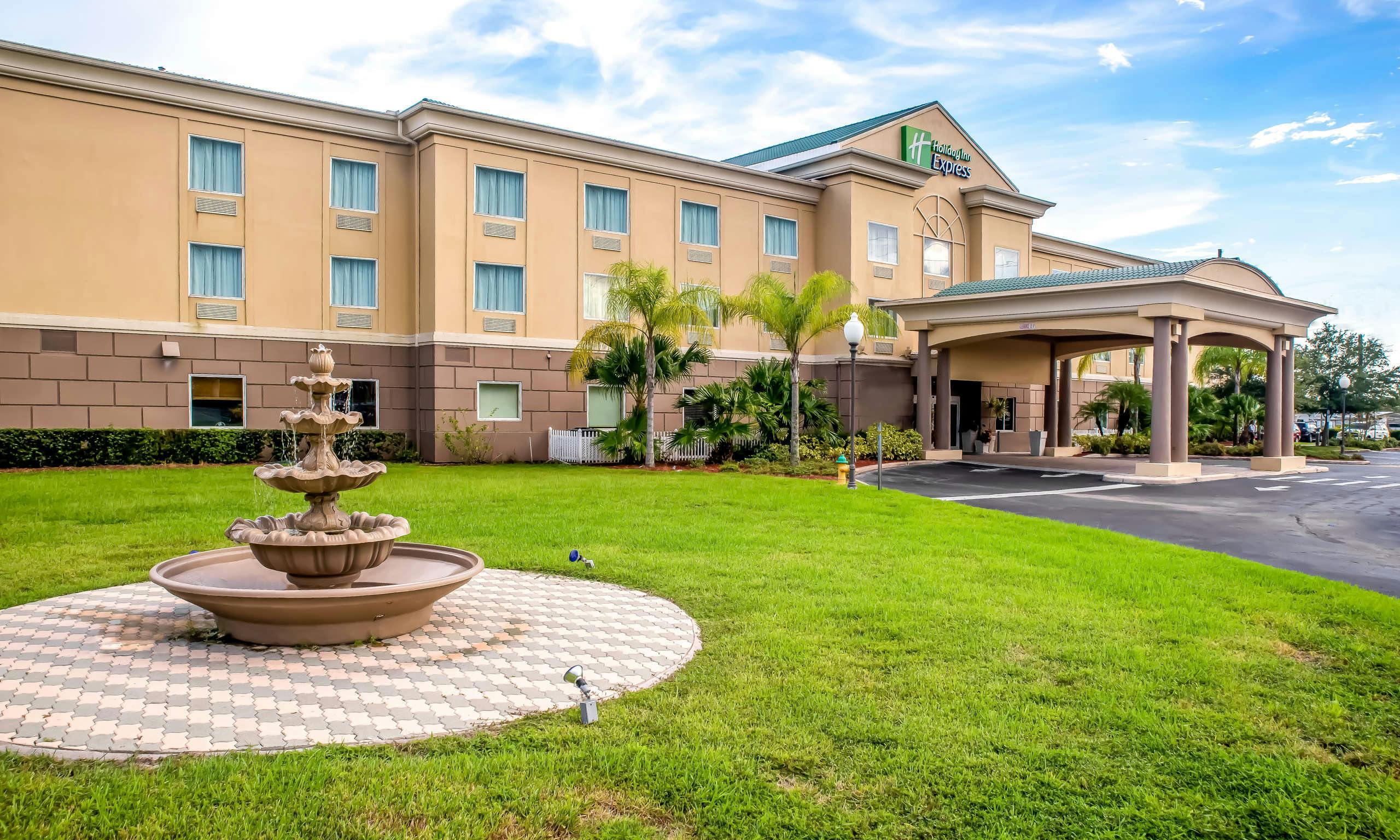 Holiday Inn Express Hotel & Suites Cocoa