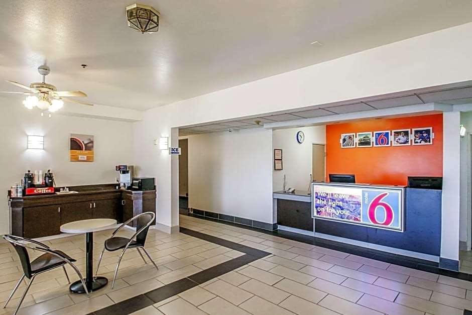 Hotel Motel 6 Nephi, UT photo 2