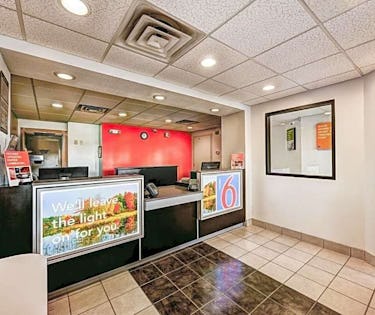 Motel 6 Niantic Ct New London New London County Hoteltonight