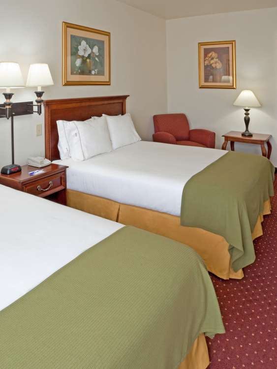 Hotel Holiday Inn Express Syracuse Fairgrounds photo 2