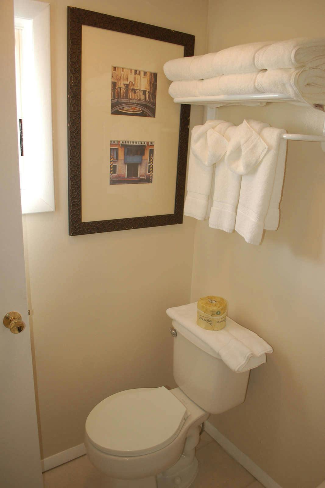 Hotel The White Sands Oceanfront Resort & Spa photo 4