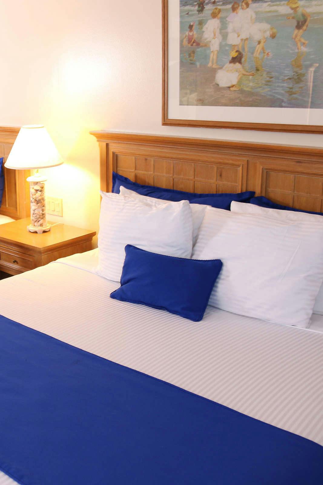 Hotel The White Sands Oceanfront Resort & Spa photo 1