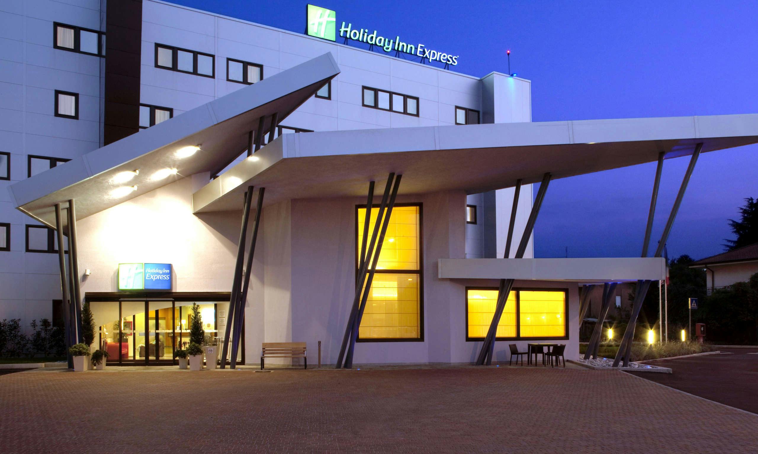 Holiday Inn Express Milan Malpensa Airport