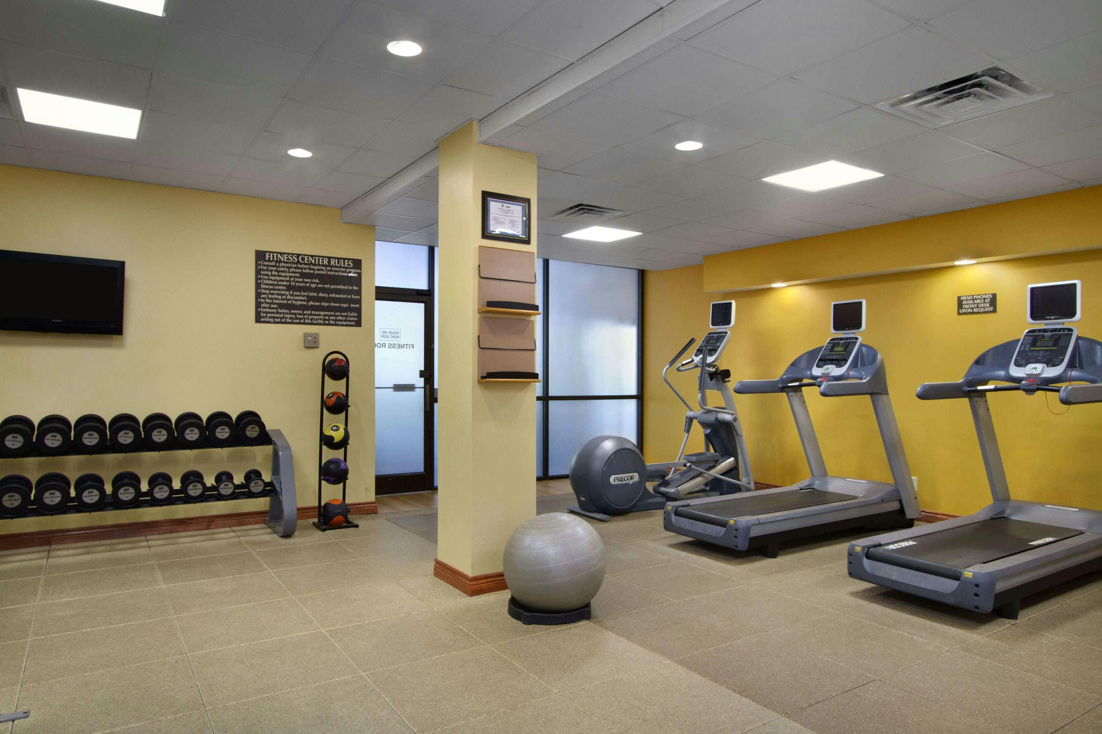 Hotel Embassy Suites by Hilton Greensboro Airport photo 5