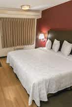 Hotel Red Roof PLUS+ Washington DC - Alexandria photo 4