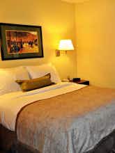 Hotel Candlewood Suites Raleigh Crabtree photo 1