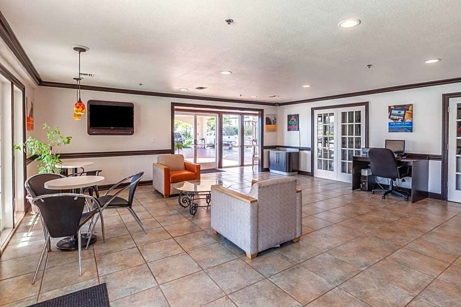 Hotel Motel6 Lodi, CA photo 1