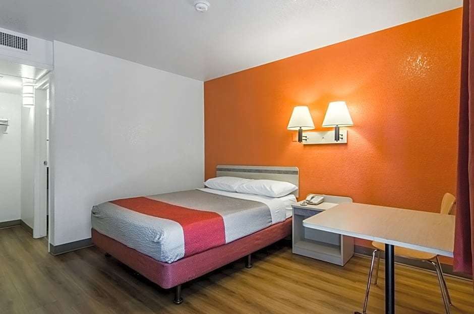 Hotel Motel 6 Centralia, WA photo 4