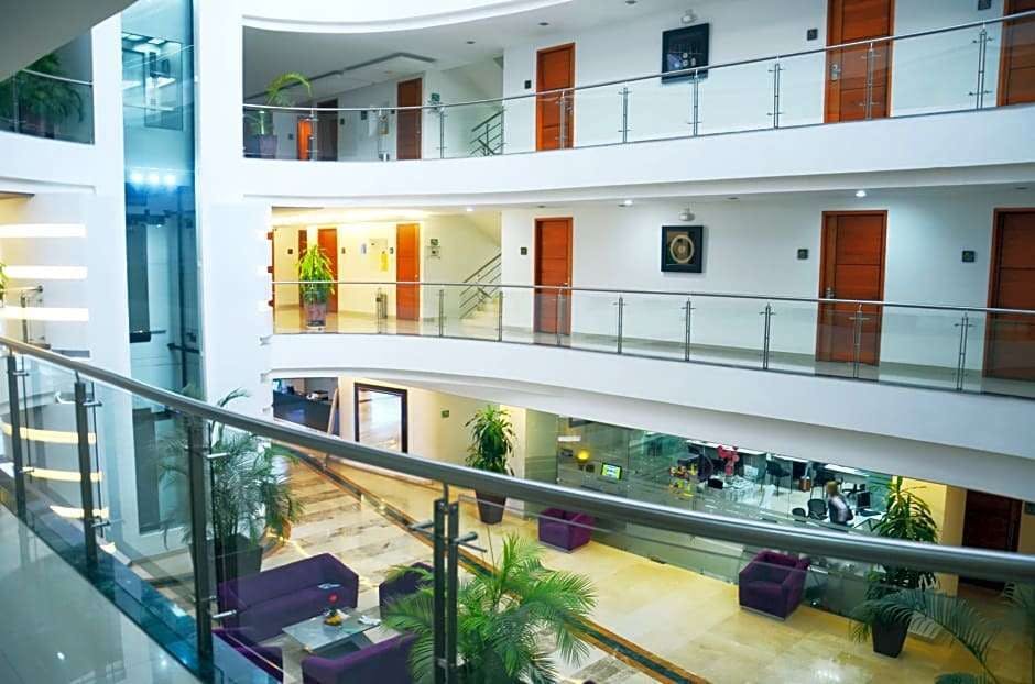 Hotel Hotel Atrium Plaza photo 2