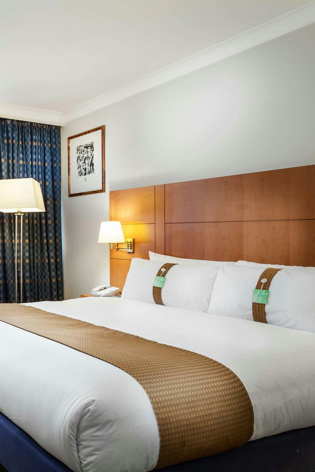 Hotel Holiday Inn Glasgow Airport photo 1