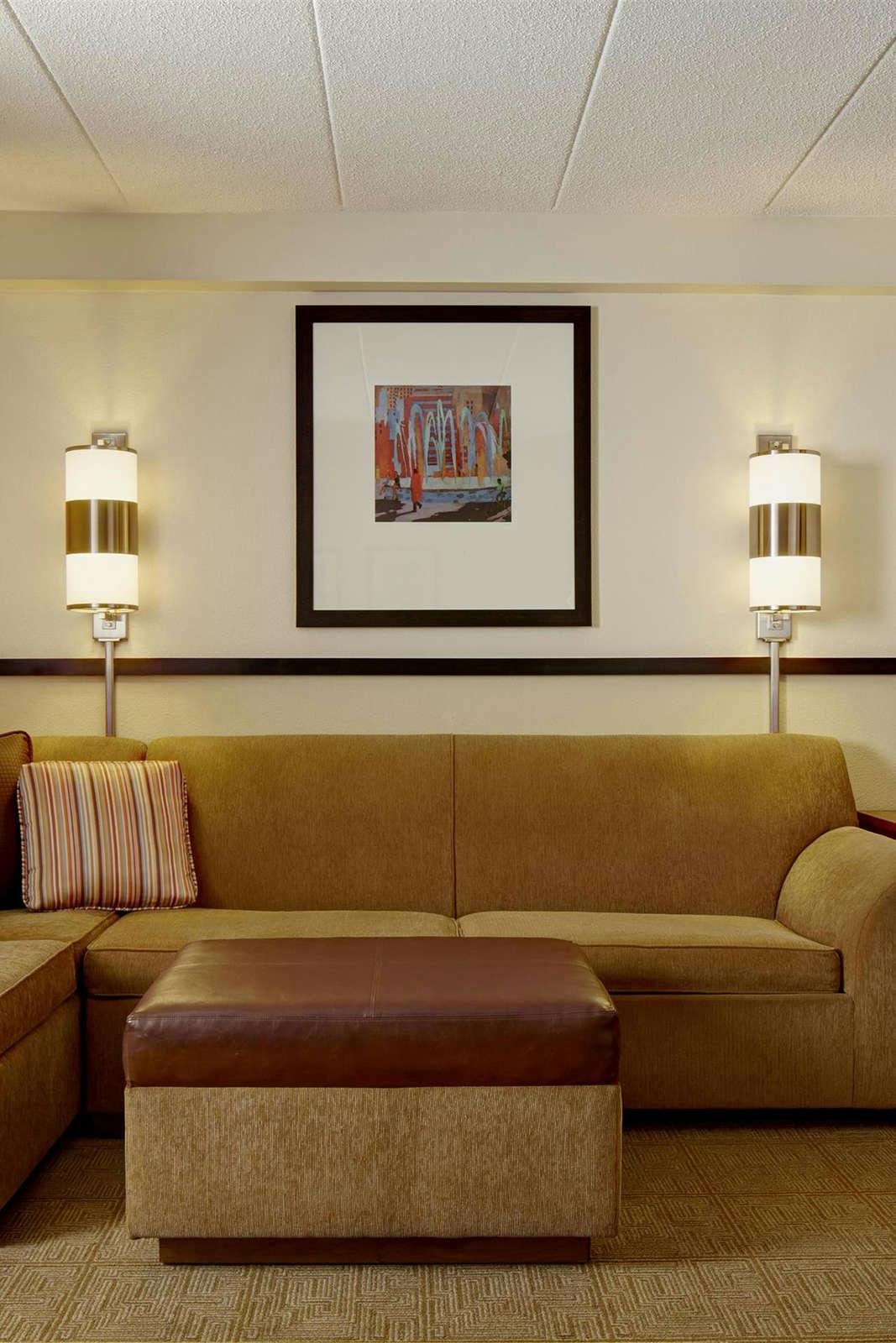 Hotel Home2 Suites by Hilton Indianapolis Keystone Crossing photo 3