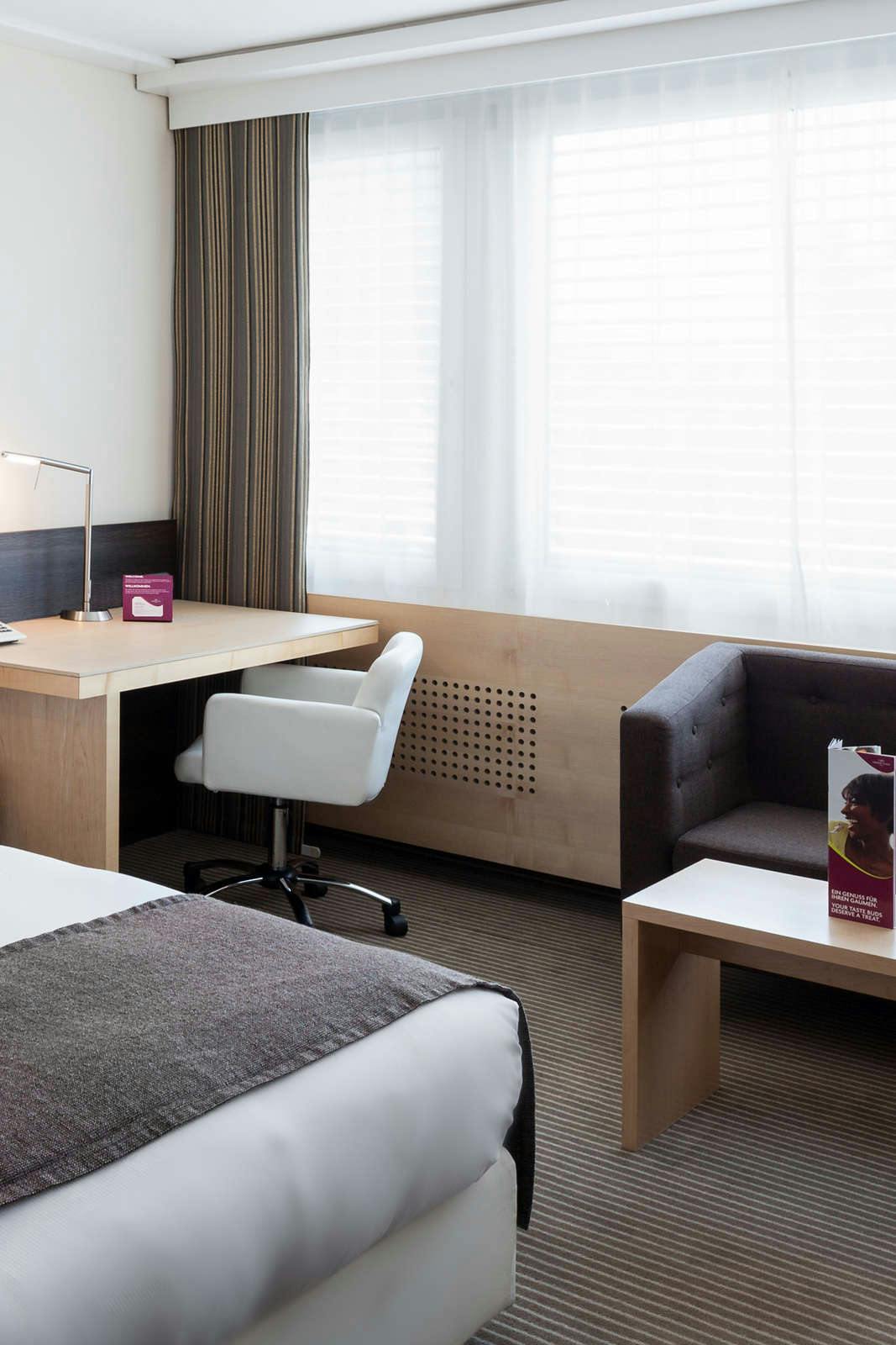 Hotel Crowne Plaza Zurich photo 2