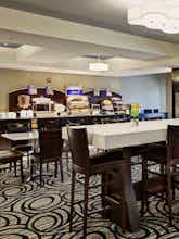 Hotel Holiday Inn Express Hotel & Suites North Fremont photo 4