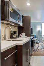 Hotel Home2 Suites by Hilton Anchorage/Midtown photo 3