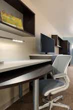 Hotel Home2 Suites by Hilton Anchorage/Midtown photo 4