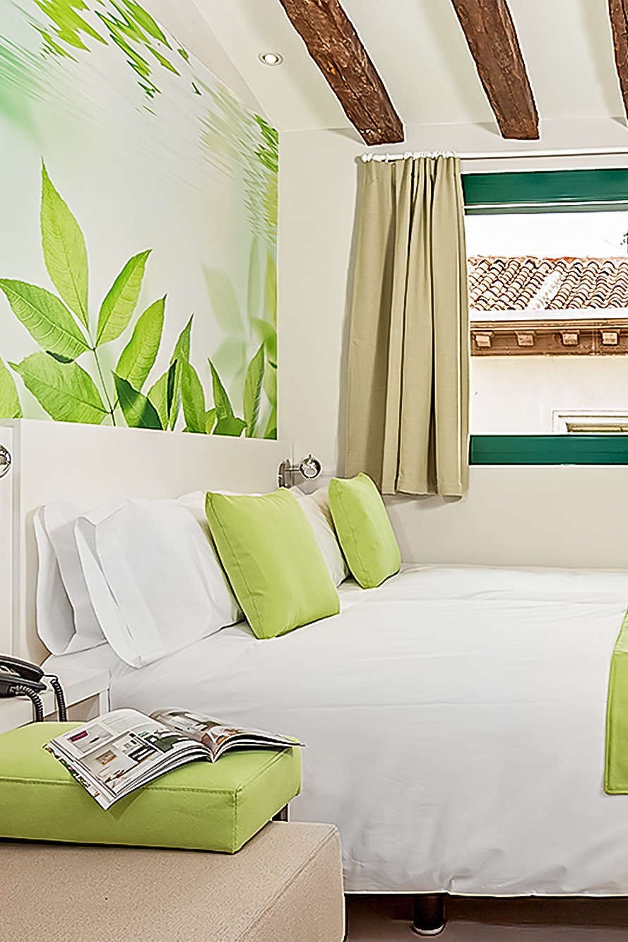 Hotel Apartamentos Blume Cruz Madrid photo 2