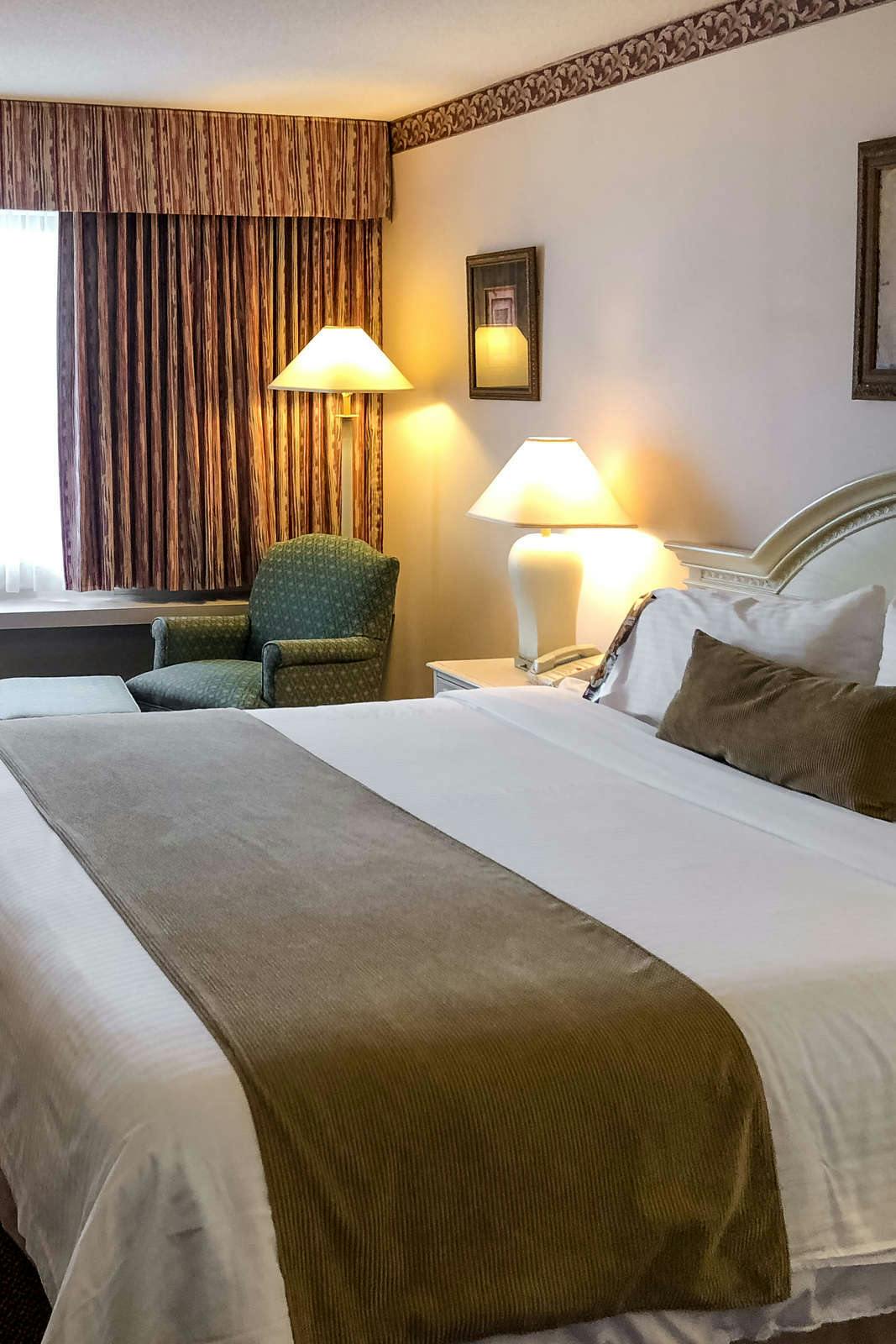 Hotel Edward Village Hotel Markham photo 3