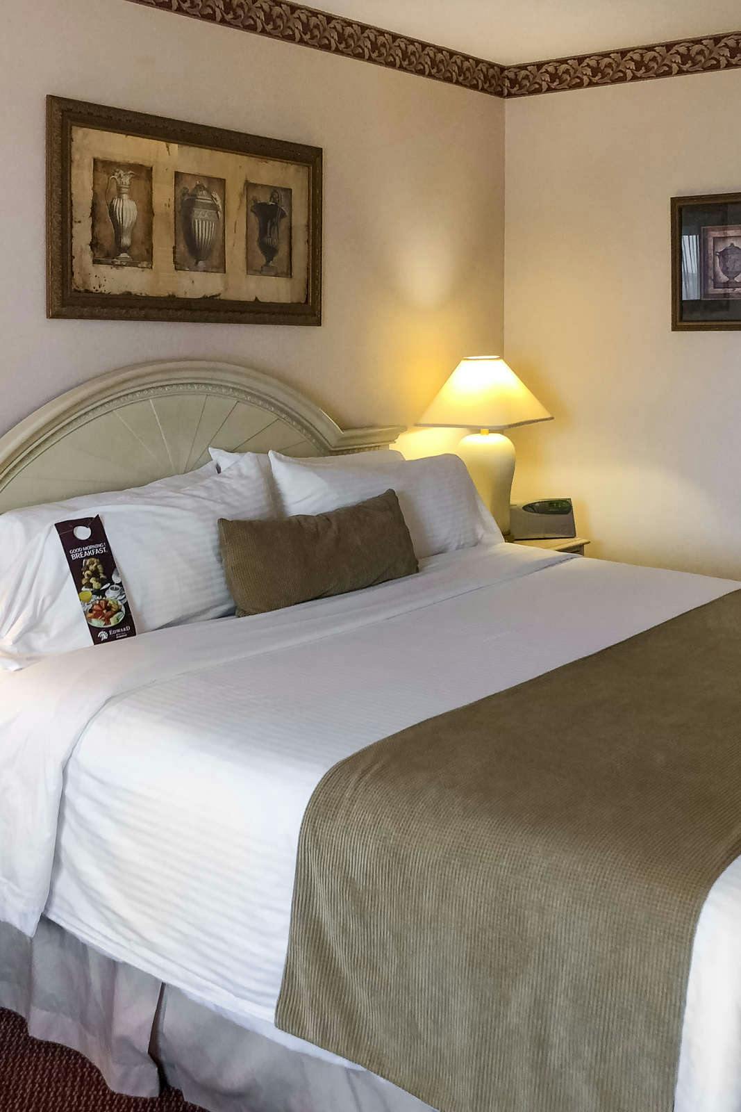 Hotel Edward Village Hotel Markham photo 2