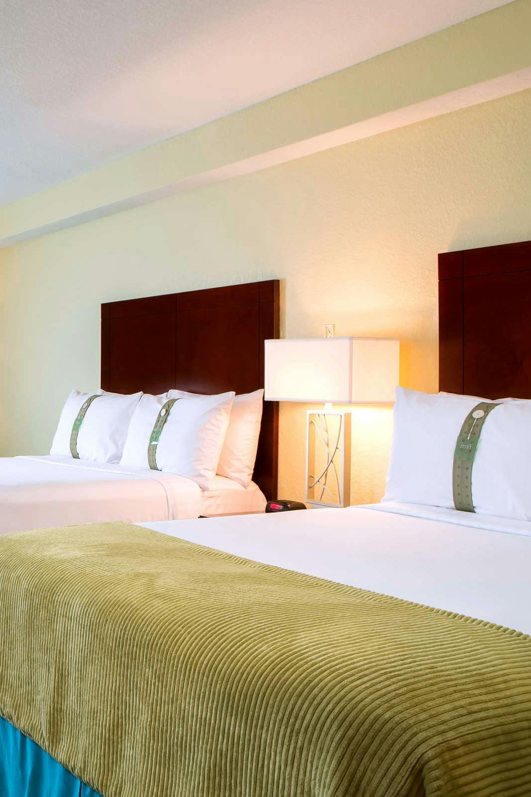 Hotel Holiday Inn Resort Lake Buena Vista photo 2