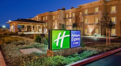 Holiday Inn Express Hotel & Suites American Canyon