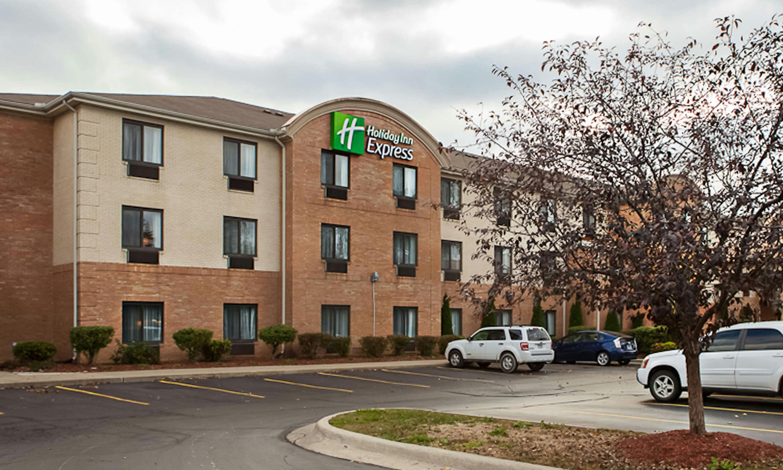 Holiday Inn Express Hotel & Suites Canton