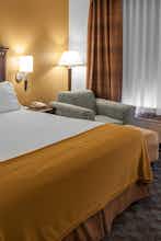 Hotel Holiday Inn Express Hotel & Suites Canton photo 4