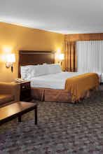 Hotel Holiday Inn Express Hotel & Suites Canton photo 3