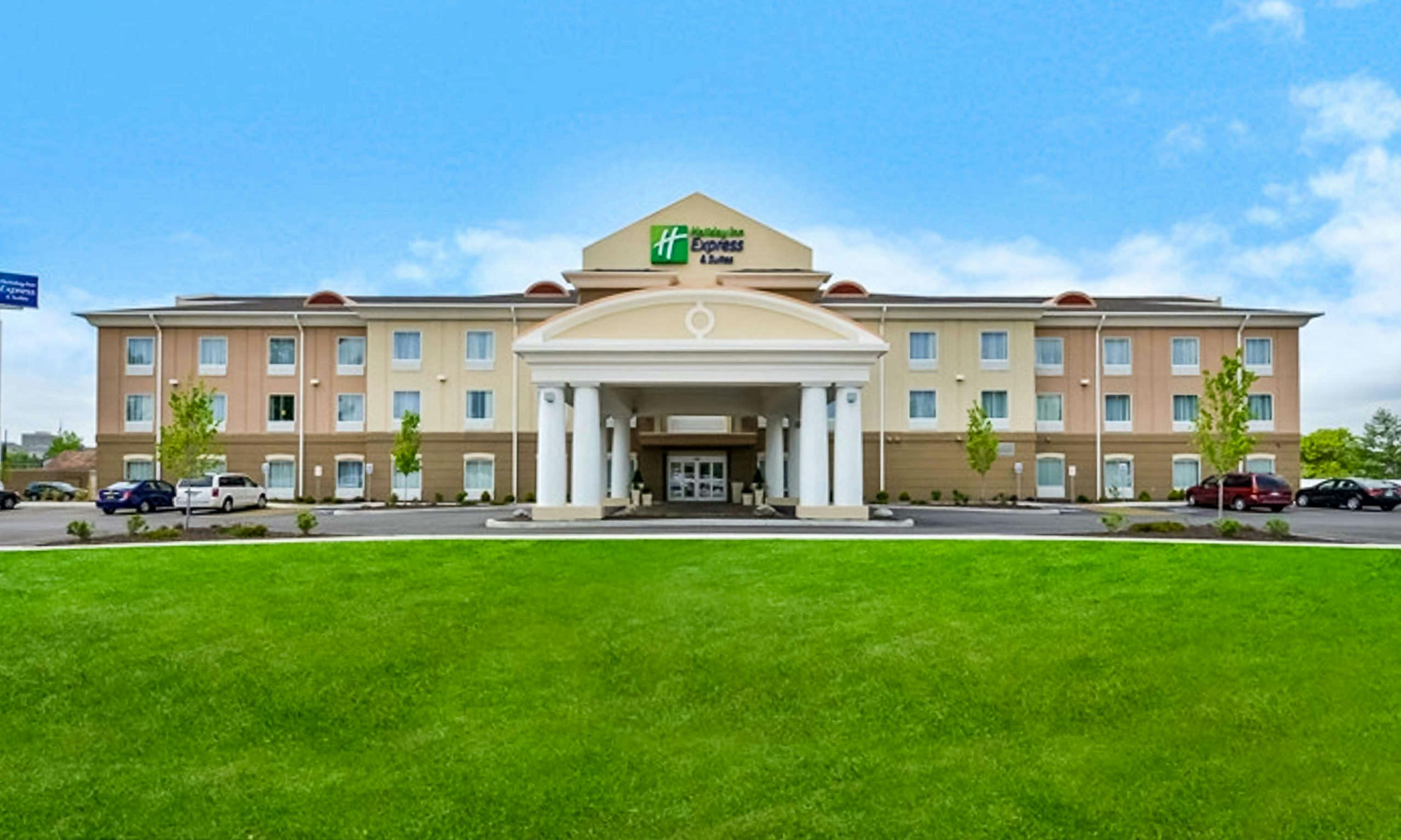 Holiday Inn Express Hotel & Suites Utica NY