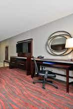 Hotel Holiday Inn Express Hotel & Suites Utica NY photo 5