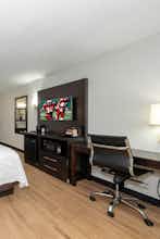 Hotel Red Roof PLUS+ Huntsville photo 4