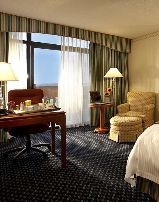 Hotel Hilton Mississauga Meadowvale photo 2