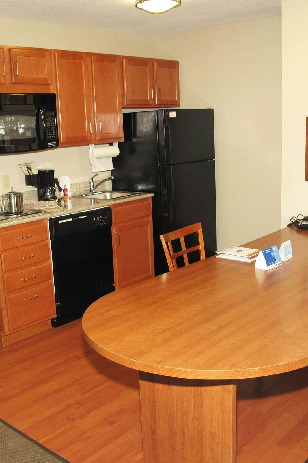 Hotel Candlewood Suites Elgin photo 5