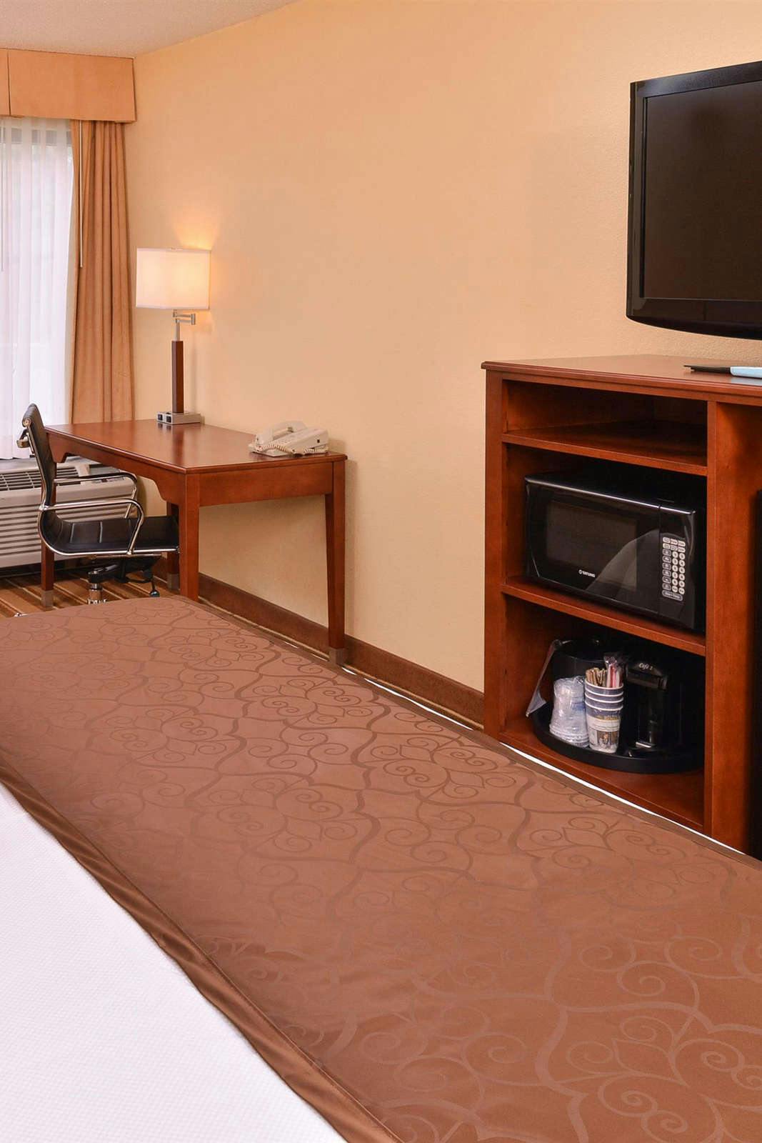 Hotel Best Western Plus Richmond Airport Hotel photo 3