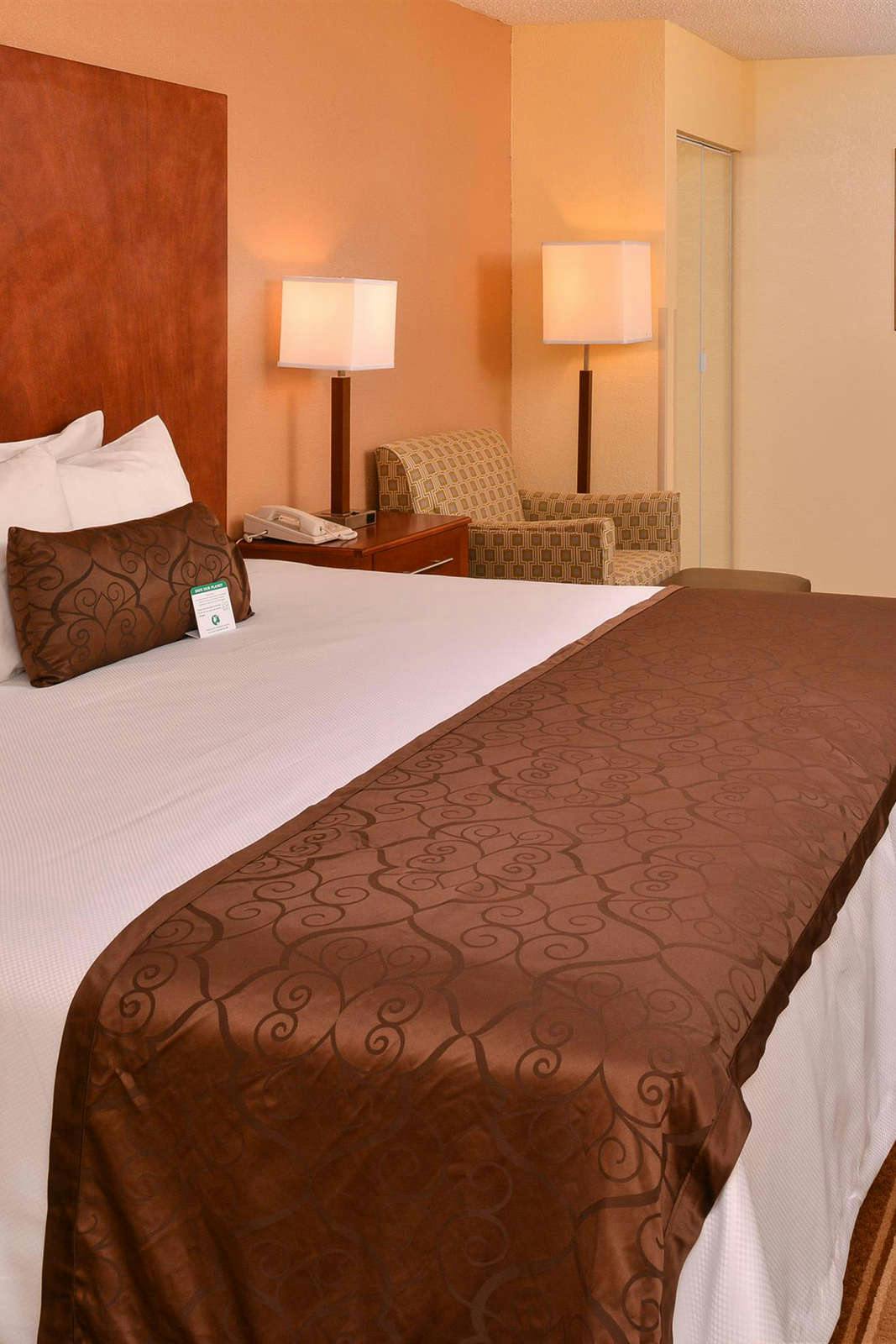 Hotel Best Western Plus Richmond Airport Hotel photo 1