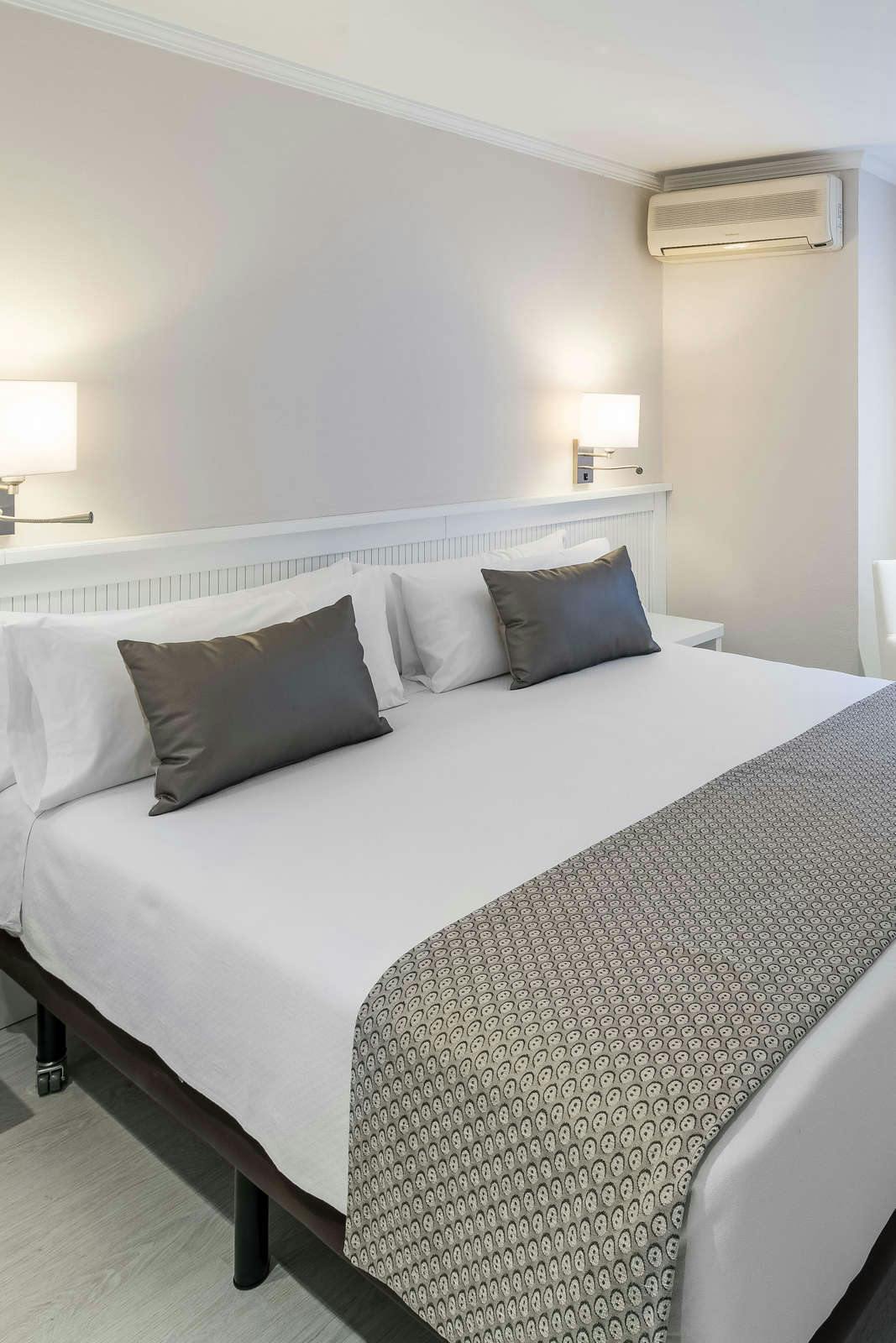 Hotel Catalonia Roma photo 3