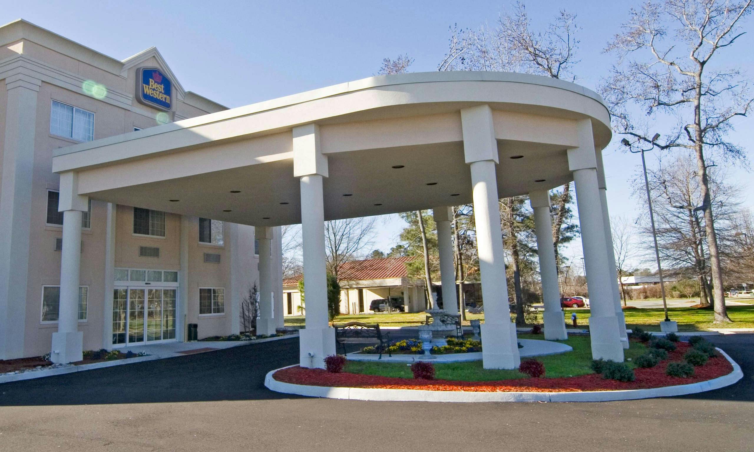 Best Western Plus Newport News Inn & Suites