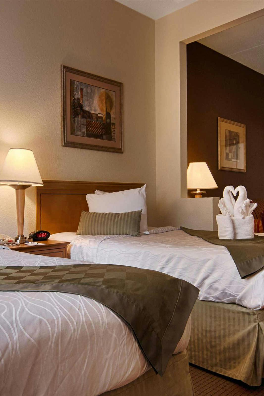 Hotel Best Western Plus Newport News Inn & Suites photo 3
