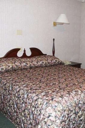 Hotel Travellers Inn Prince Edward I photo 1