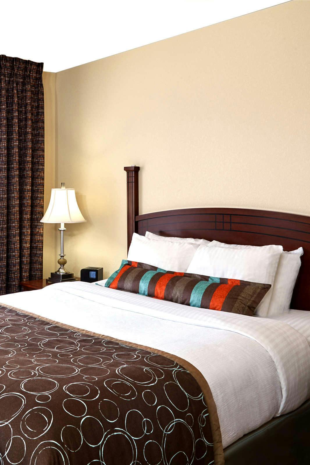 Hotel Staybridge Suites Milwaukee Airport South photo 1