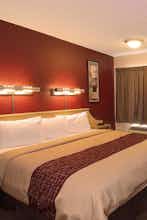 Hotel Red Roof Inn San Antonio - Airport photo 2