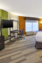 Hotel Holiday Inn Express Hotel & Suites Chicago Midway Airport photo 3