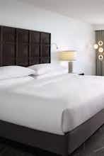 Hotel Renaissance Harborplace Hotel photo 1