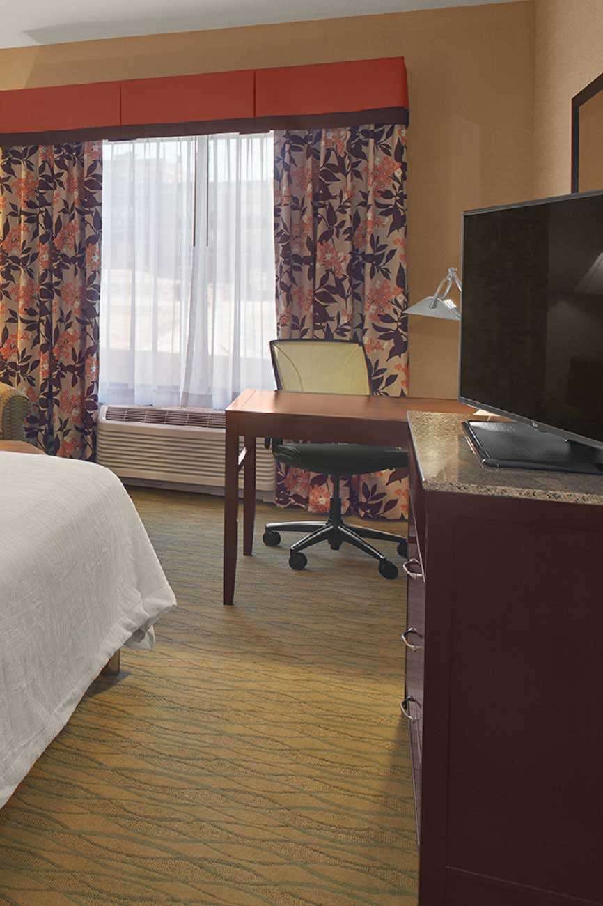 Hotel Hilton Garden Inn Akron photo 2