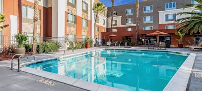 Holiday Inn Express Hotel & Suites Fremont
